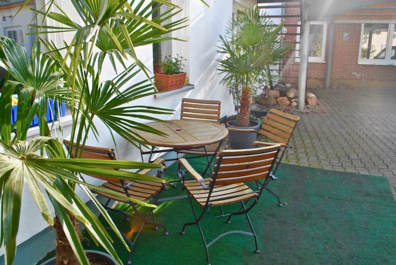 Haus Shiralee - Das Ferienhaus Warnemuende Rostock Exterior photo