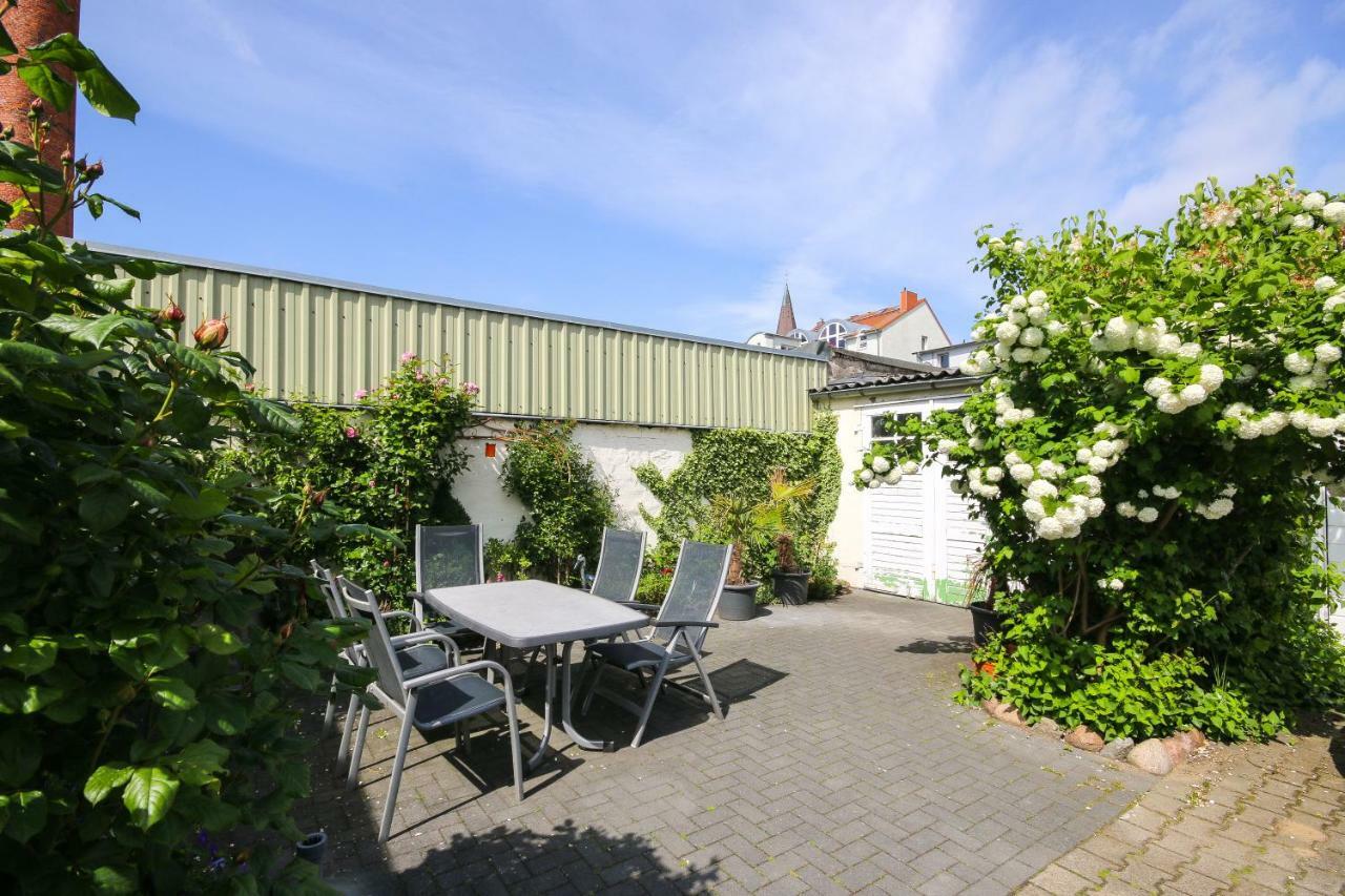 Haus Shiralee - Das Ferienhaus Warnemuende Rostock Exterior photo